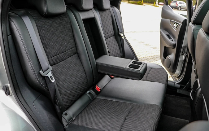Nissan Qashqai cena 52900 przebieg: 219954, rok produkcji 2015 z Kutno małe 781